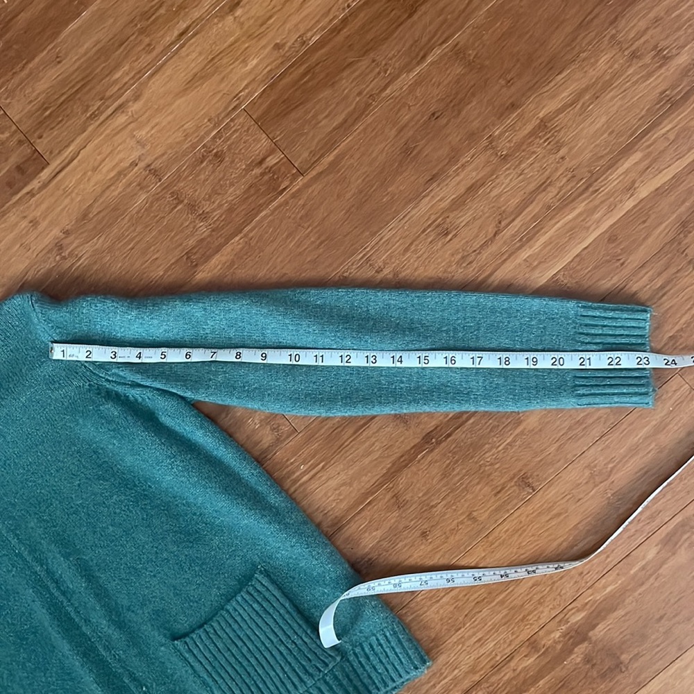 Marled brand, green turtle neck with front pockets - Picture 3 of 5